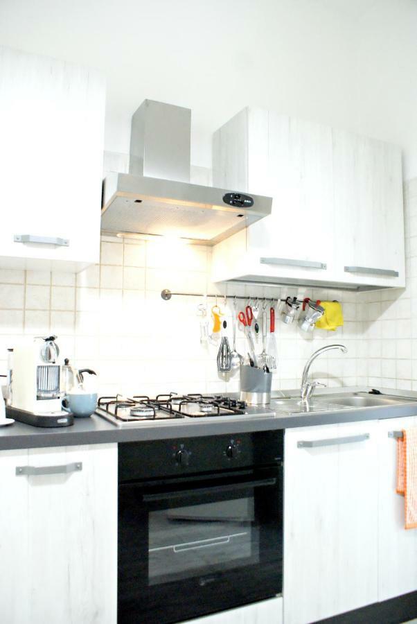 Like Family House Bed & Breakfast Рим Екстериор снимка