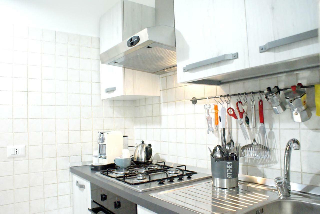 Like Family House Bed & Breakfast Рим Екстериор снимка