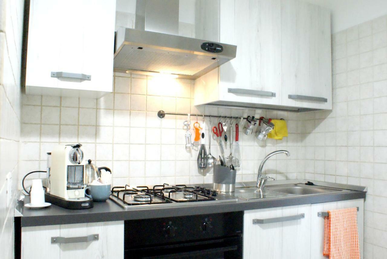 Like Family House Bed & Breakfast Рим Екстериор снимка